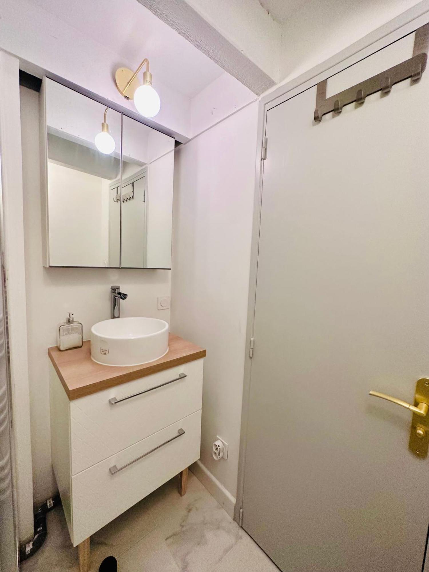 L'Etoile - Duplex Cosy De 50M2 En Centre-Ville Nîmes Exterior foto